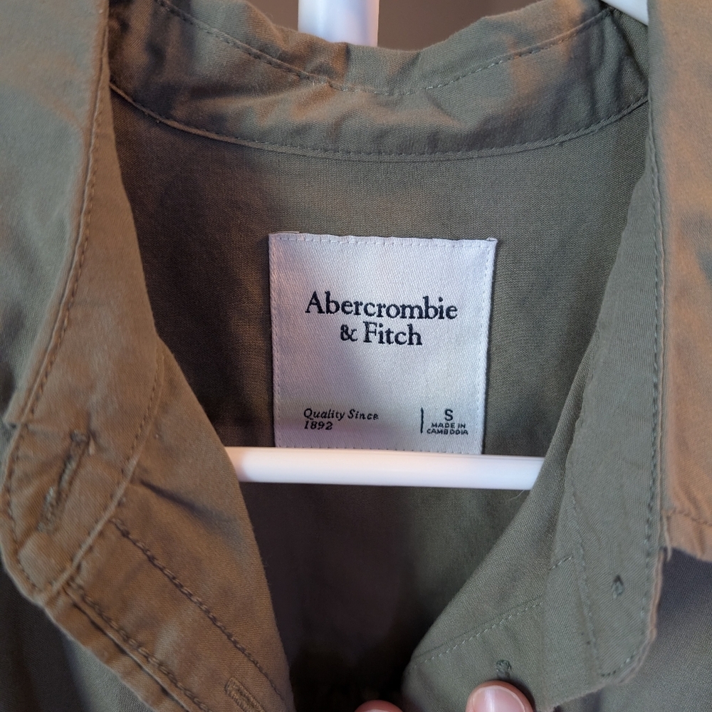 Abercrombie & Fitch Olive Green Button Up Shirt